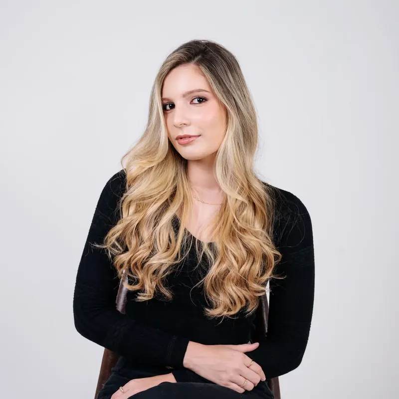 Loiro dourado com ondas nas pontas